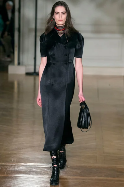 Look 44